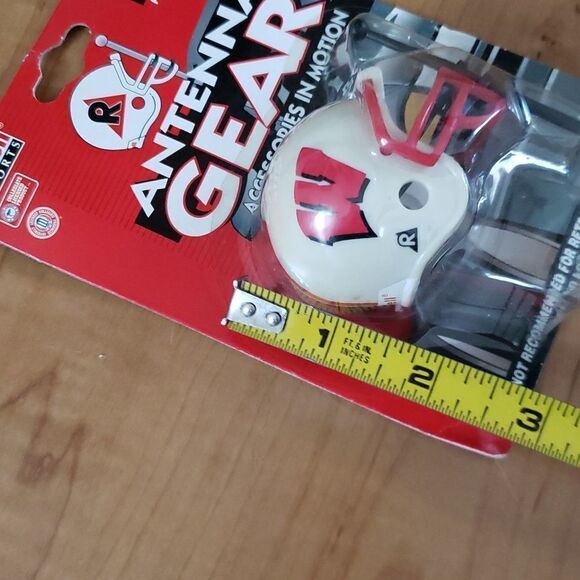 NWT Riddell Wisconsin Badgers Antenna Gear Football Helmet - Picture 5 of 6